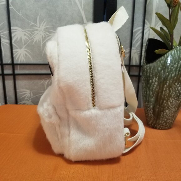 So Fluffy!! Hello Kitty Fluffy White Backpack School Bag - NWT - Picture 8 of 8